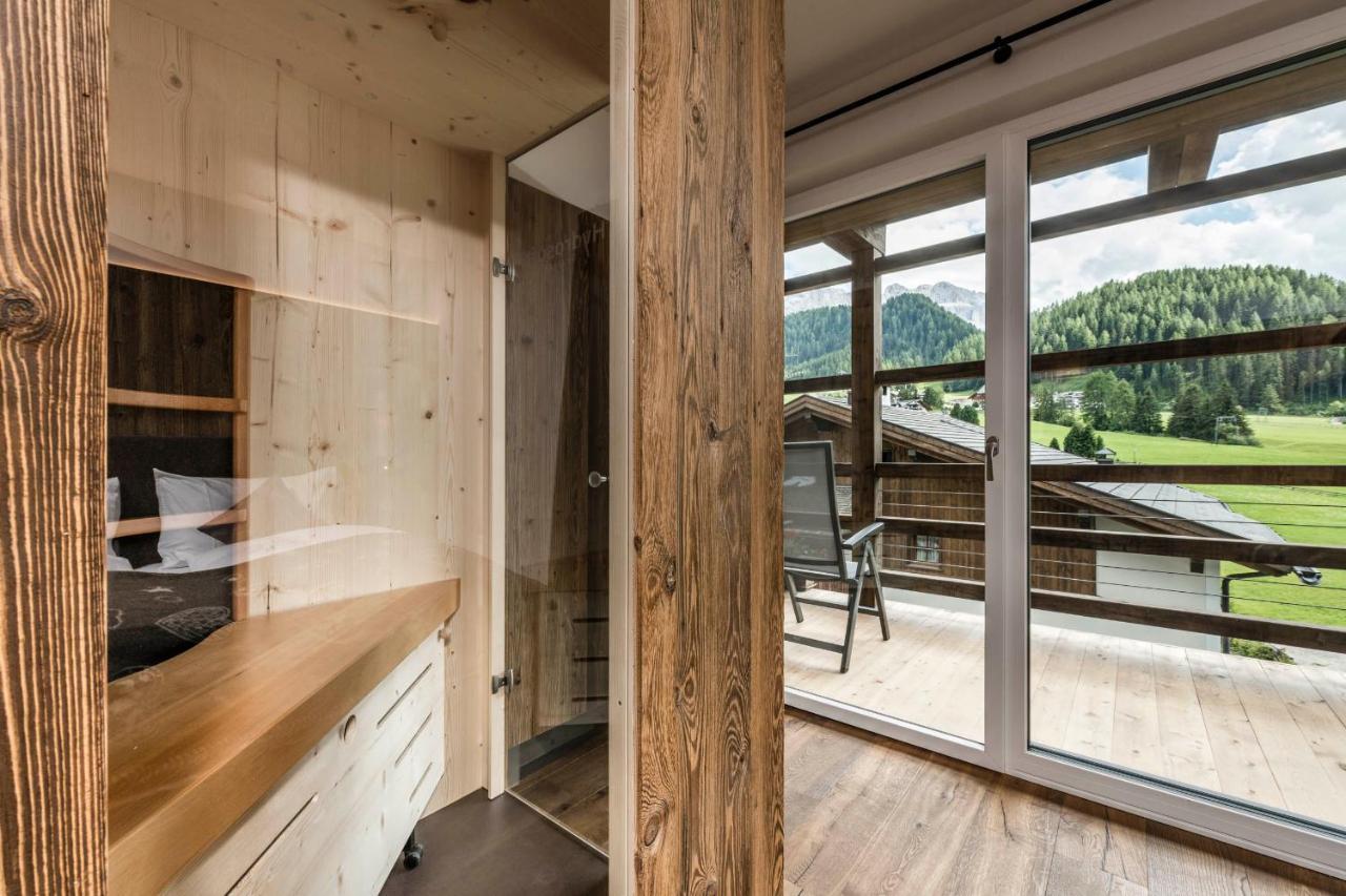 Cadepunt The Dolomites Lodge 塞尔瓦迪加尔代纳山谷 外观 照片